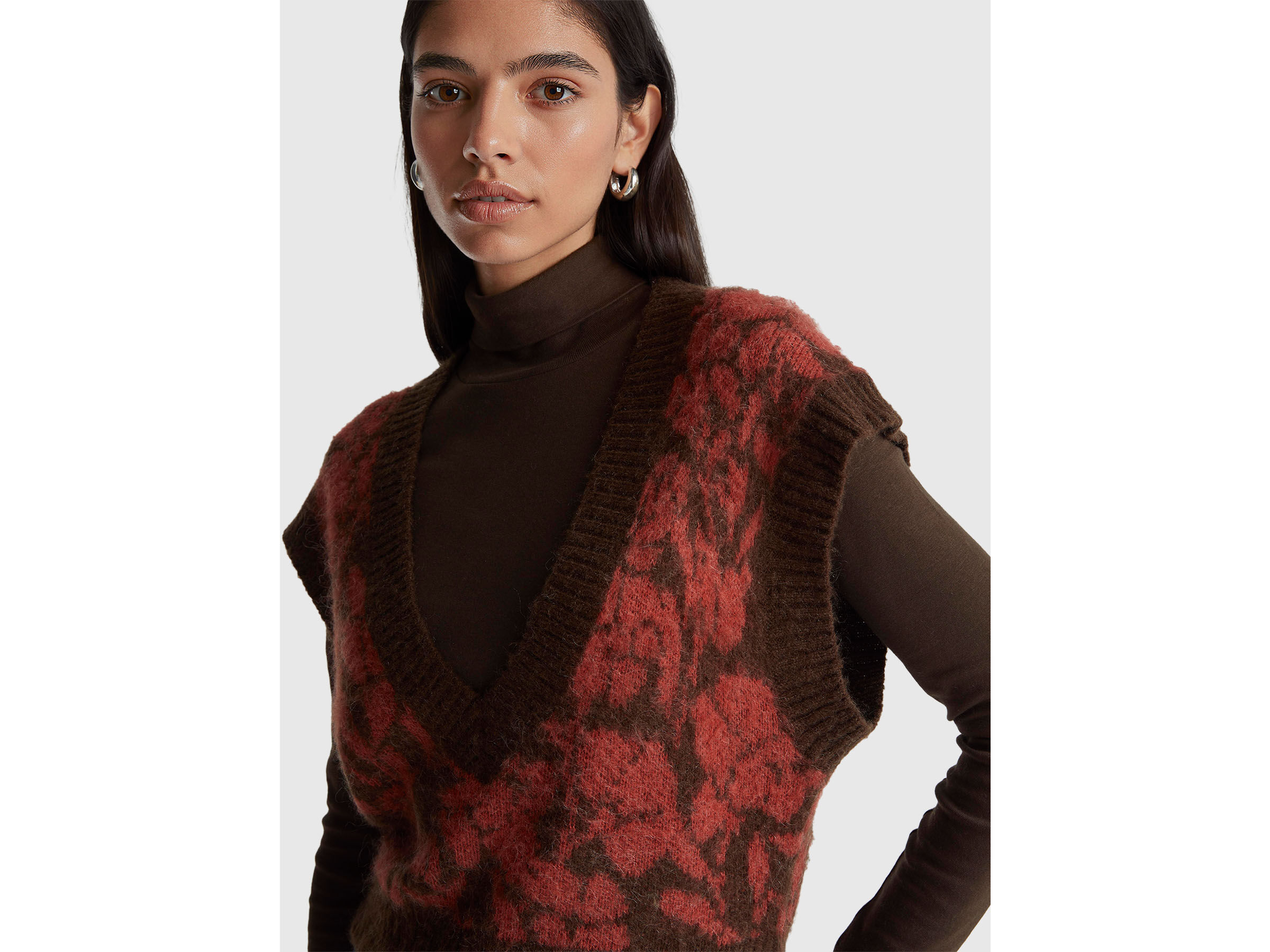 S/L V NECK SWEATER Femme image number 4